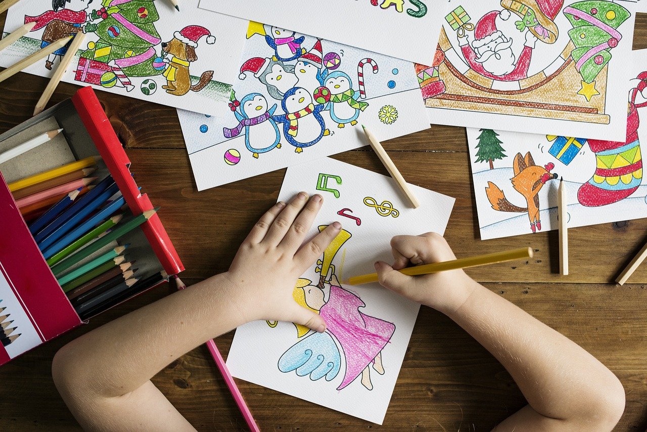 Cómo enseñar a colorear a un niño